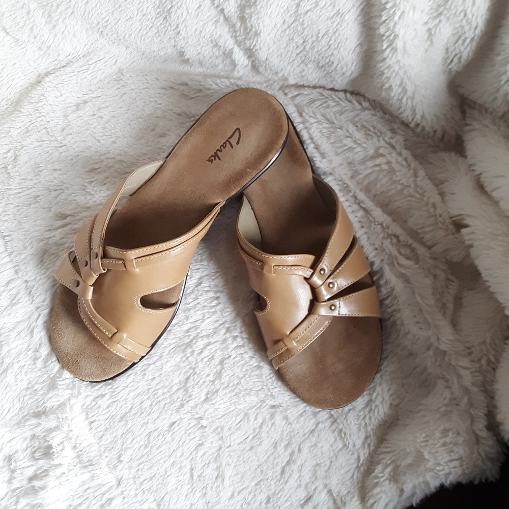 Clark's tan slide on sandal size 7.5